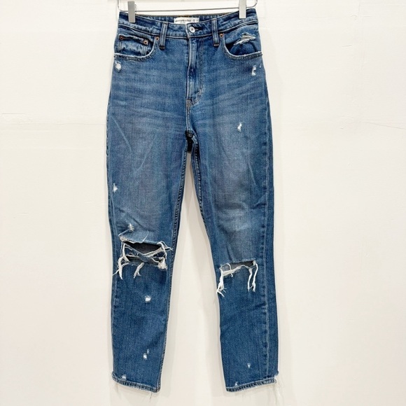 Abercrombie & Fitch Curve Love The Mom High Rise Distressed Jeans Size 25 LONG - Picture 1 of 7